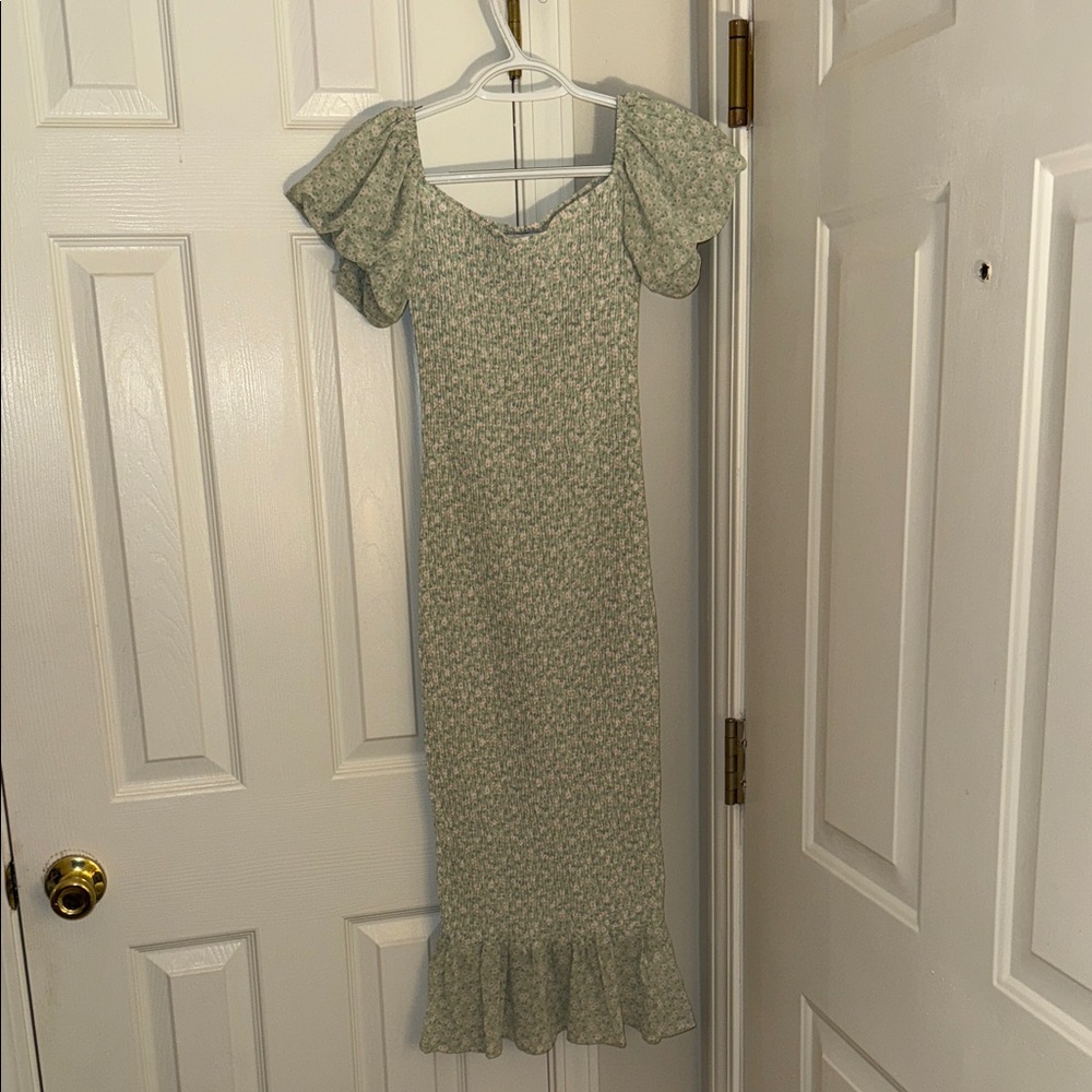 Petal & Pup Sage Floral Midi Dress